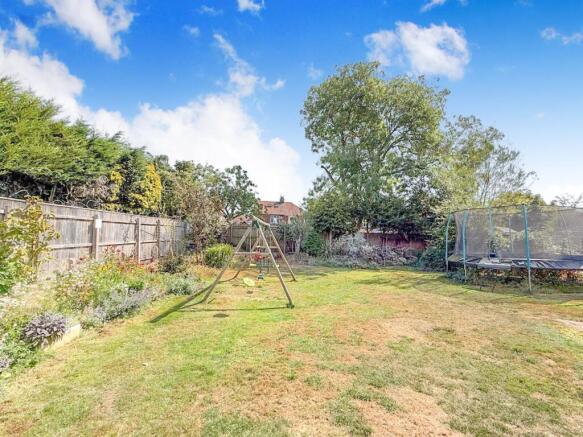 4 bed Detached for sale Image 12