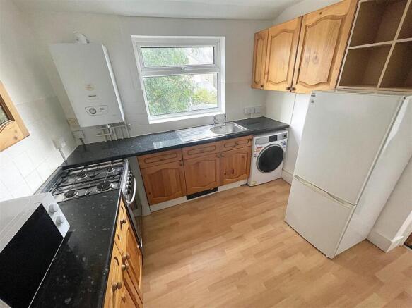 74-KITCHEN.jpeg