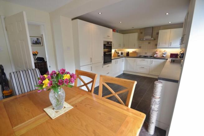 Kitchen / Breakfast 