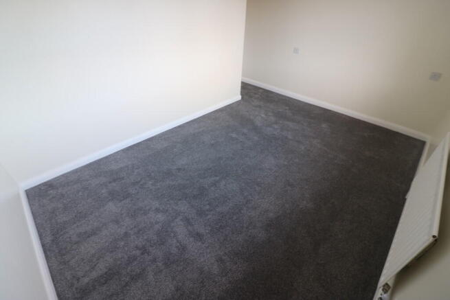 2 bed Semi-Detached to rent Image 10