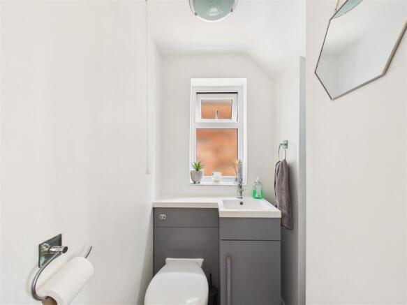 4 bed Semi-Detached for sale Image 7