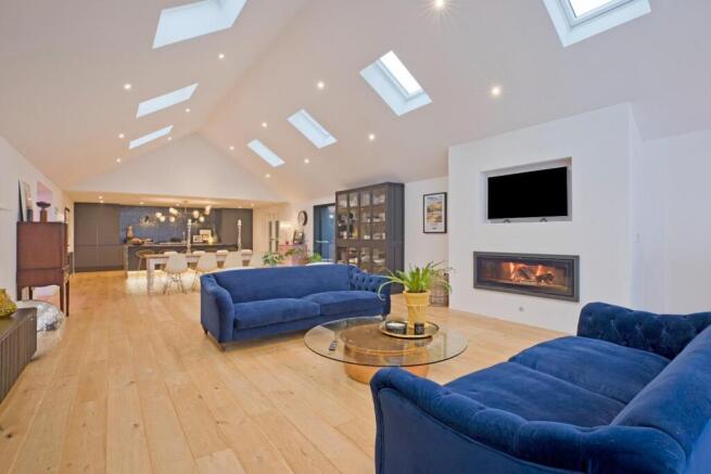 Living Area / Dining Kitchen