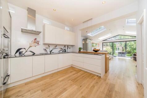 Effra Road, Wimbledon