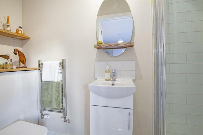 Modern En-Suite