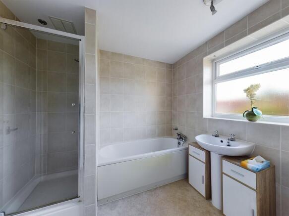 3 bed Detached for sale Image 7