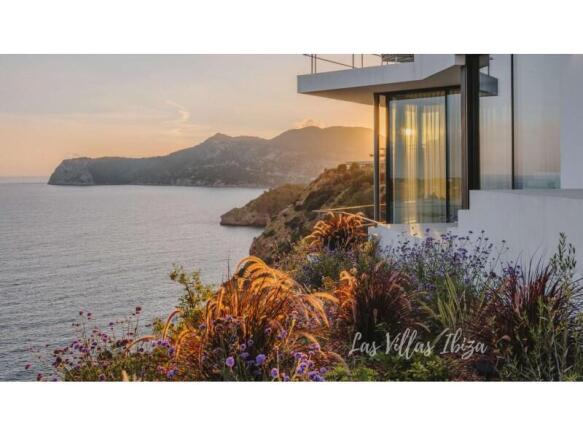 Frontline_Seaview_Villa