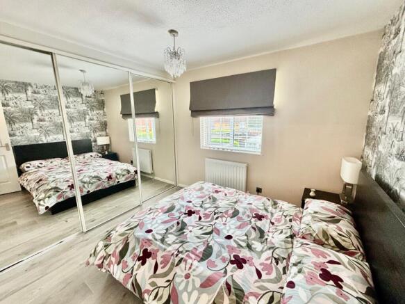 2 bed House to rent Image 7
