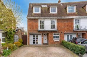 55, Theydon Grove, Epping CM16 4PX