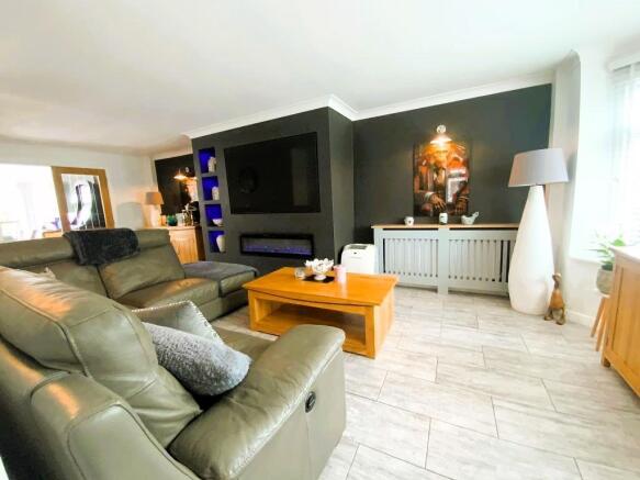 LIVING ROOM 24'7 x 11'6