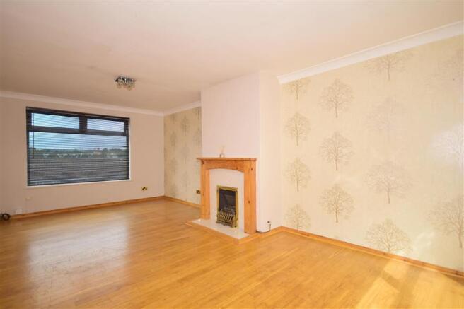 Lounge/ Dining Room