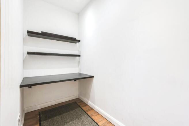 2 bed Flat for sale Image 7