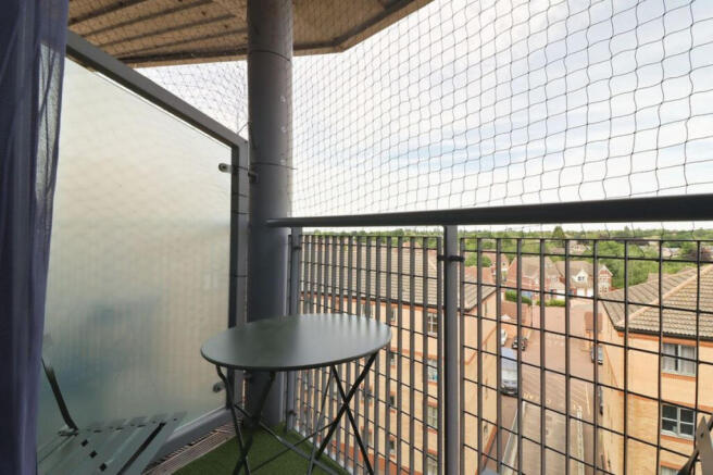 2 bed Flat for sale Image 6
