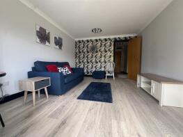 82, Grangemoor Court, Grangetown, Cardiff CF11 0AE