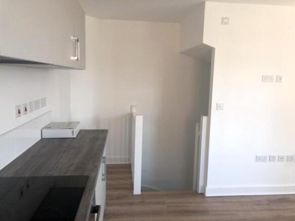 2 bed Town House to rent Image 5
