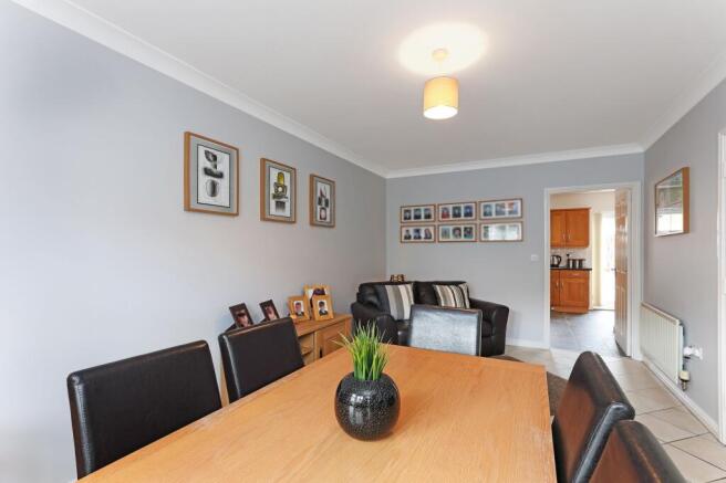 4 bed Terraced for sale Image 9