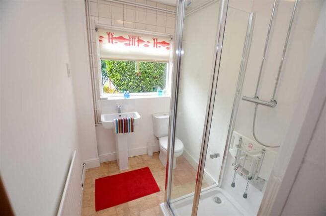 SHOWER ROOM.