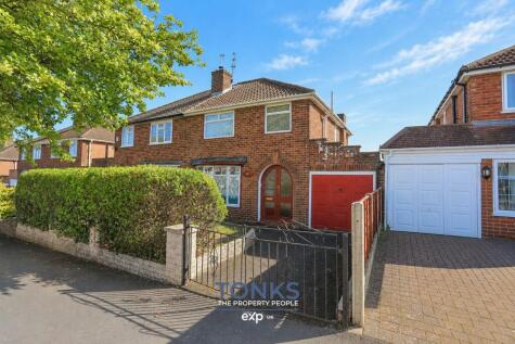 Willowsbrook Road, Halesowen, B62 9RQ