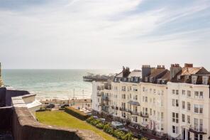 Flat 3, 17, New Steine, Brighton BN2 1PD