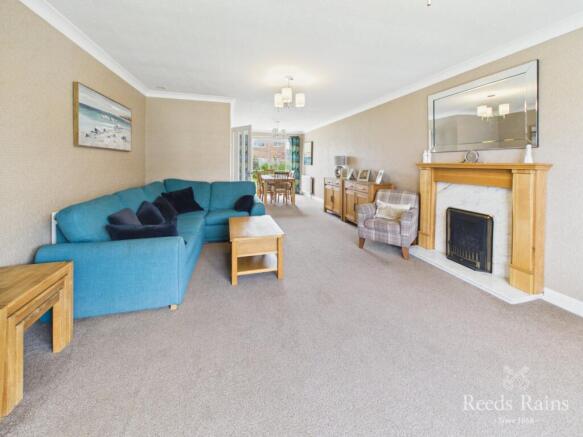 4 bed Detached for sale Image 4