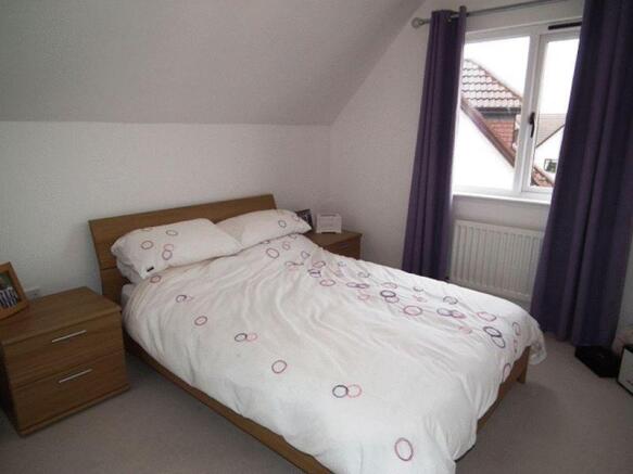 BEDROOM 2