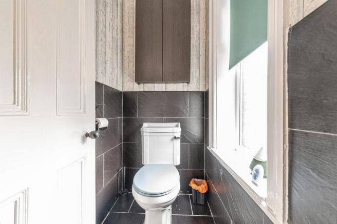 4 bed Semi-Detached for sale Image 12