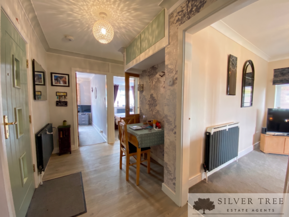 2 bed Apartment for sale Image 8