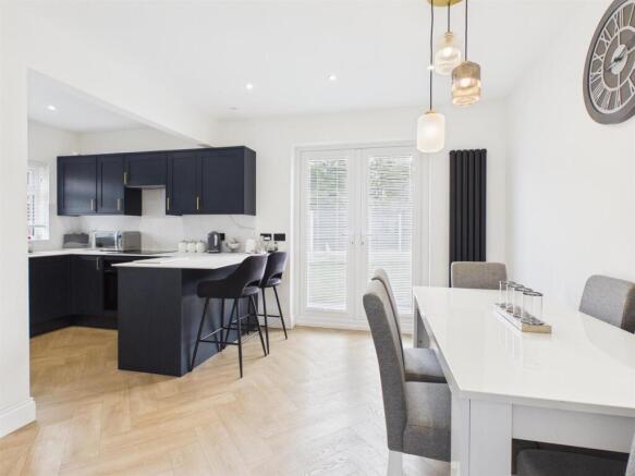 Kitchen/Dining Room