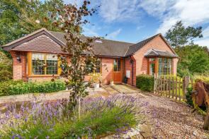 Little Orchard, Church Road, Crowle WR7 4AX