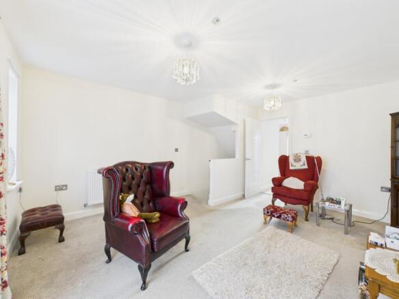 3 bed Town House for sale Image 5