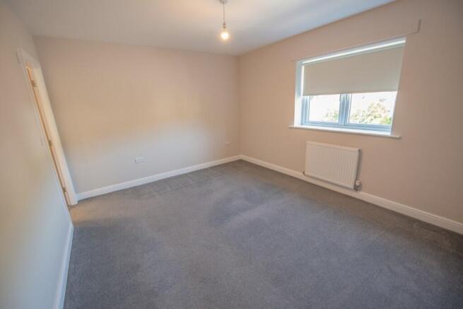 4 bed Semi-Detached for sale Image 9