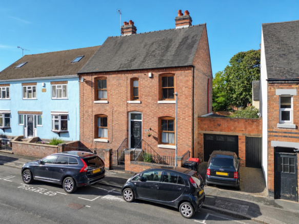 5-bed house on Stafford Street, Atherstone, CV9, £450,000
