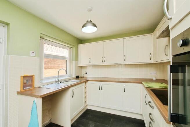 2 bed Detached for sale Image 4