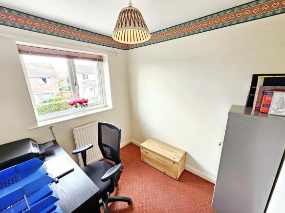 3 bed Semi-Detached for sale Image 10