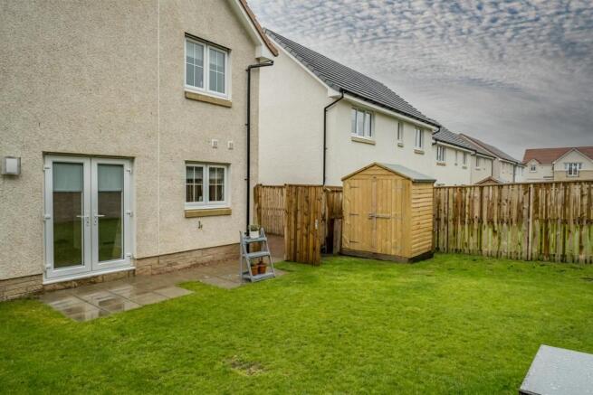075-2_Hunterfield_Place_Carluke_ML84GY.jpg