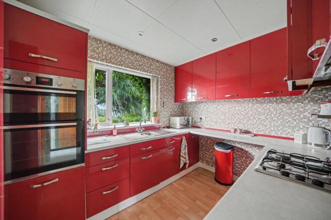 3 bed Semi-Detached for sale Image 4