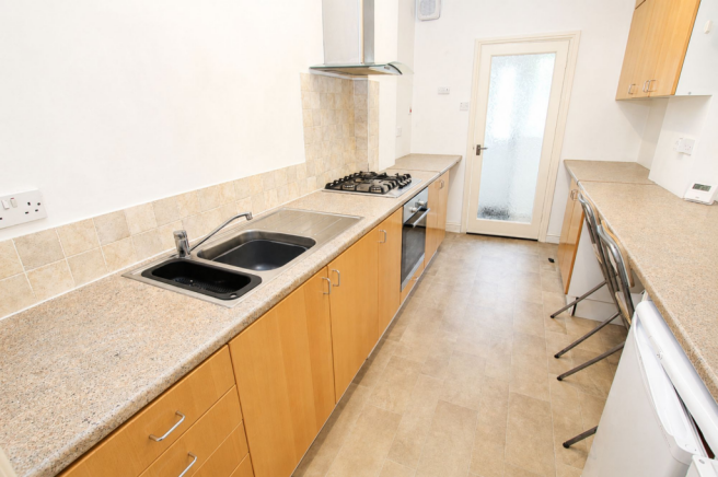 3 bed Terraced for sale Image 6