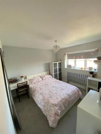32 B Heights Bedroom 2.jpg