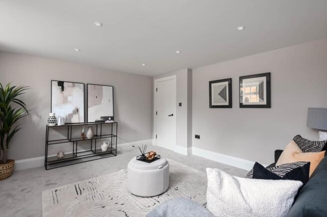 4 bed House for sale Image 12