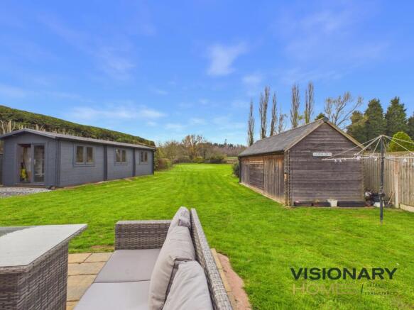 CAM03522G0-PR0254-STILL025