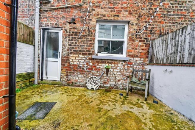 2 bed Terraced for sale Image 11