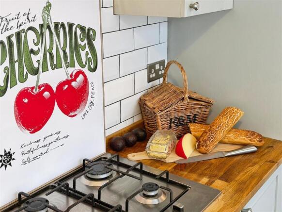 2 bed Terraced for sale Image 12