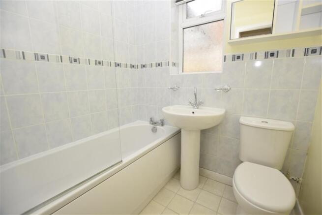 GROUND FLOOR BATHROOM