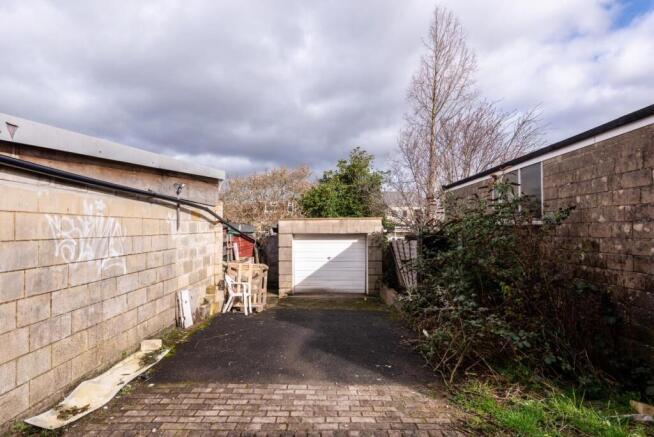 3 Lymore Avenue, Bath BA2 1BA-3.jpg