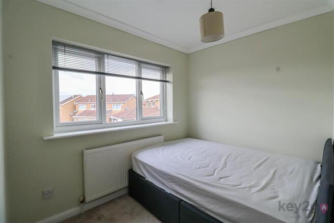 3 bed Semi-Detached to rent Image 10