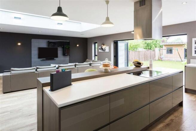 OPEN PLAN LIVING KITCHEN DINING