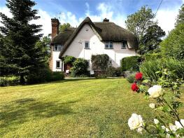 Eagle Lodge, East Chisenbury SN9 6AQ