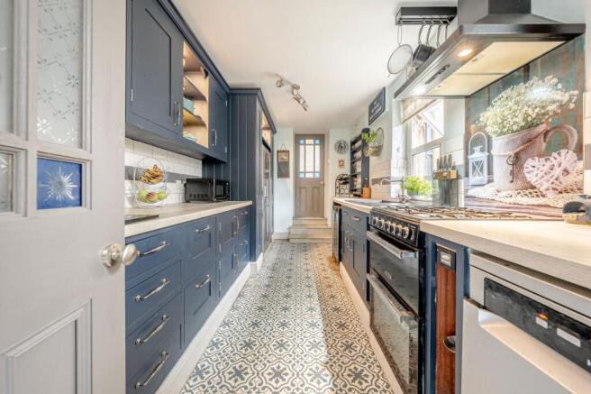 4 bed Terraced for sale Image 5