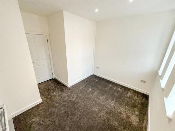 1 bed Apartment to rent Image 4