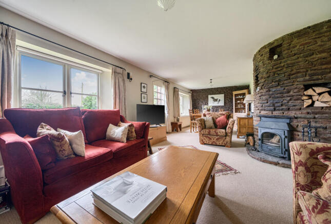 1419896-6-69a0379...