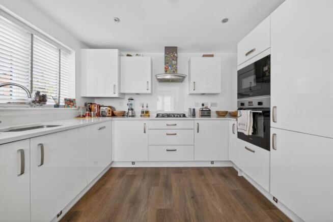 3 bed Detached for sale Image 6